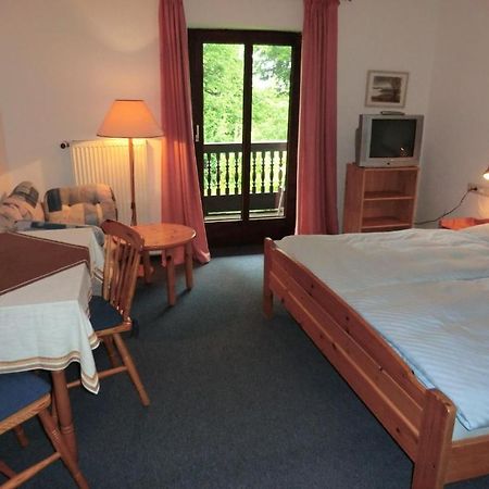 Hotel Garni Rottaler Hof Бад Грисбах Стая снимка