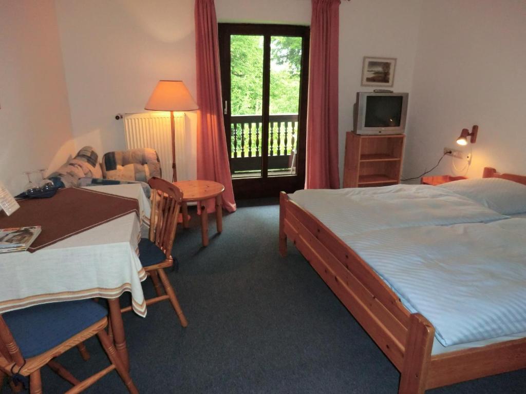 Hotel Garni Rottaler Hof Бад Грисбах Стая снимка
